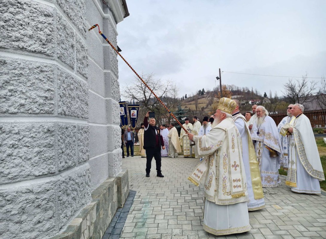 Resfințirea Bisericii „Sfântul Ioan Teologul” din Lunca Ilvei 278385