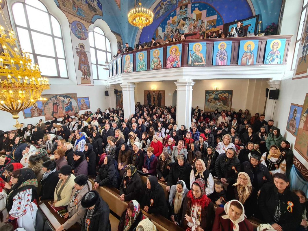 Resfințirea Bisericii „Sfântul Ioan Teologul” din Lunca Ilvei 278387