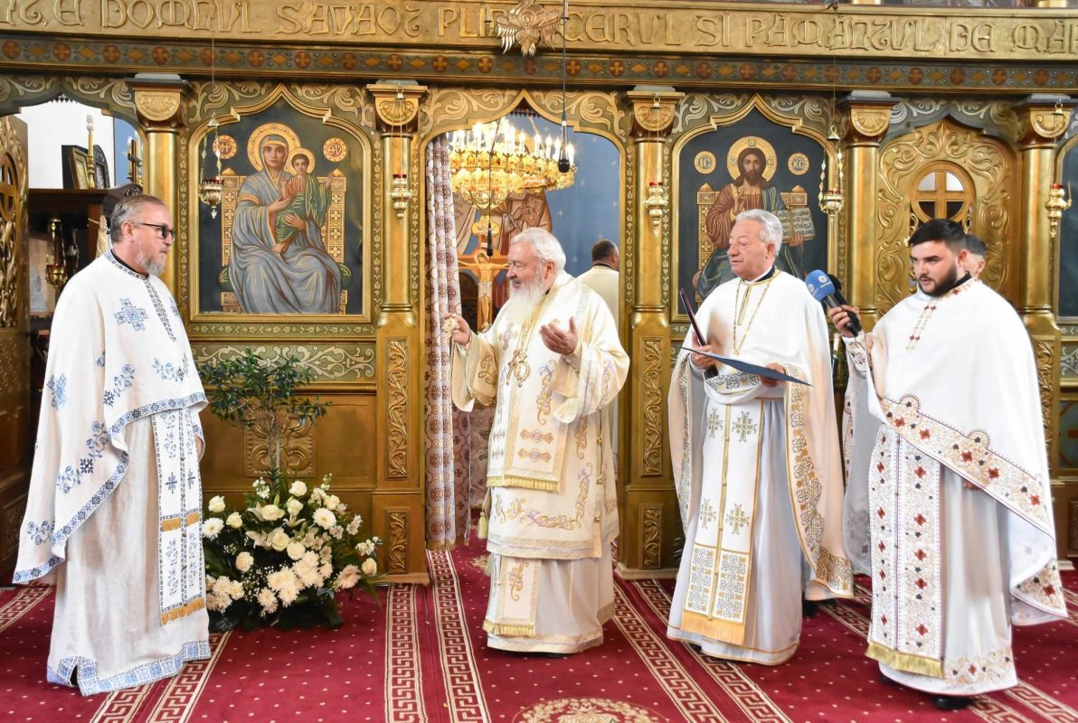 Resfințirea Bisericii „Sfântul Ioan Teologul” din Lunca Ilvei 278389