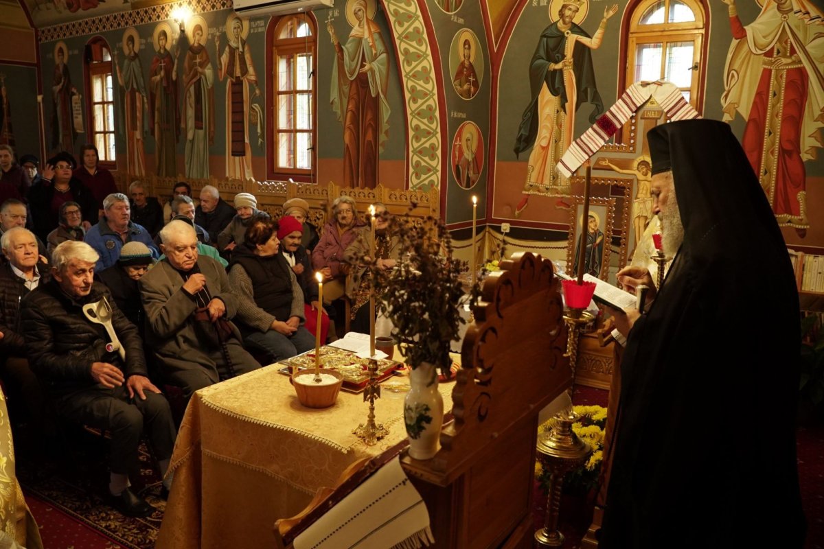 Rugăciune şi filantropie pentru vârstnicii din Galaţi 278399