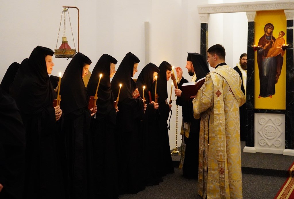 Vizite arhierești la parohii și așezăminte monahale din Caraș-Severin 278480