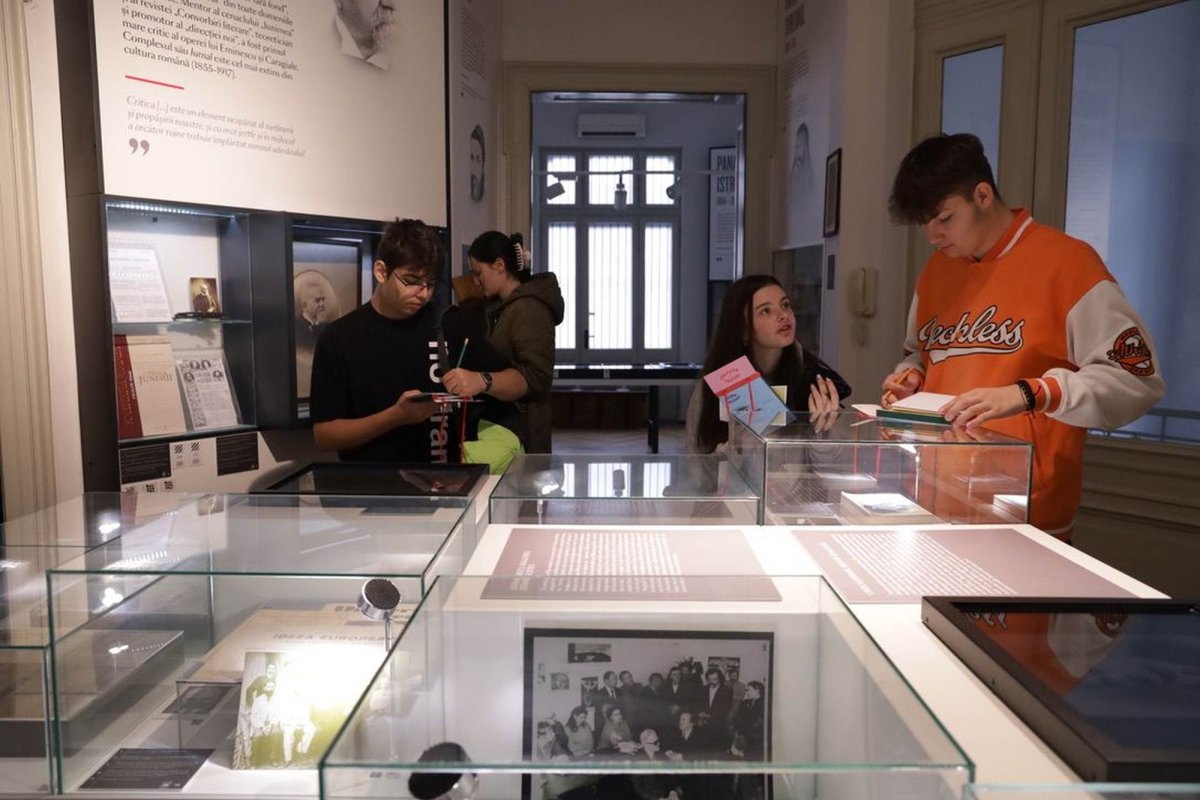 „Liceenii read’n roll” la Muzeul Național de Literatură Română  278563