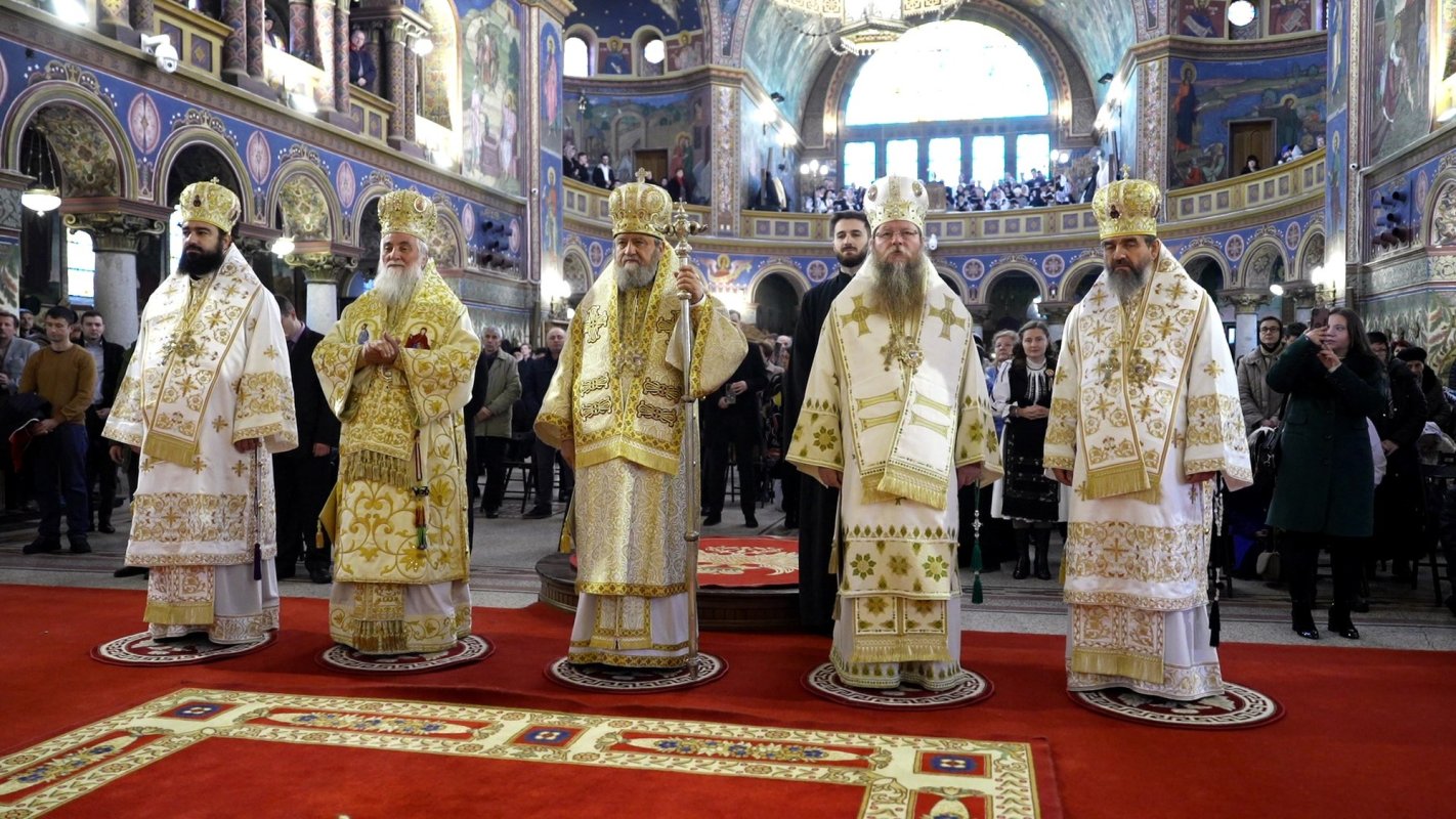 Mulțimi de credincioși au adus cinstire Sfântului Andrei Șaguna la Sibiu 278997