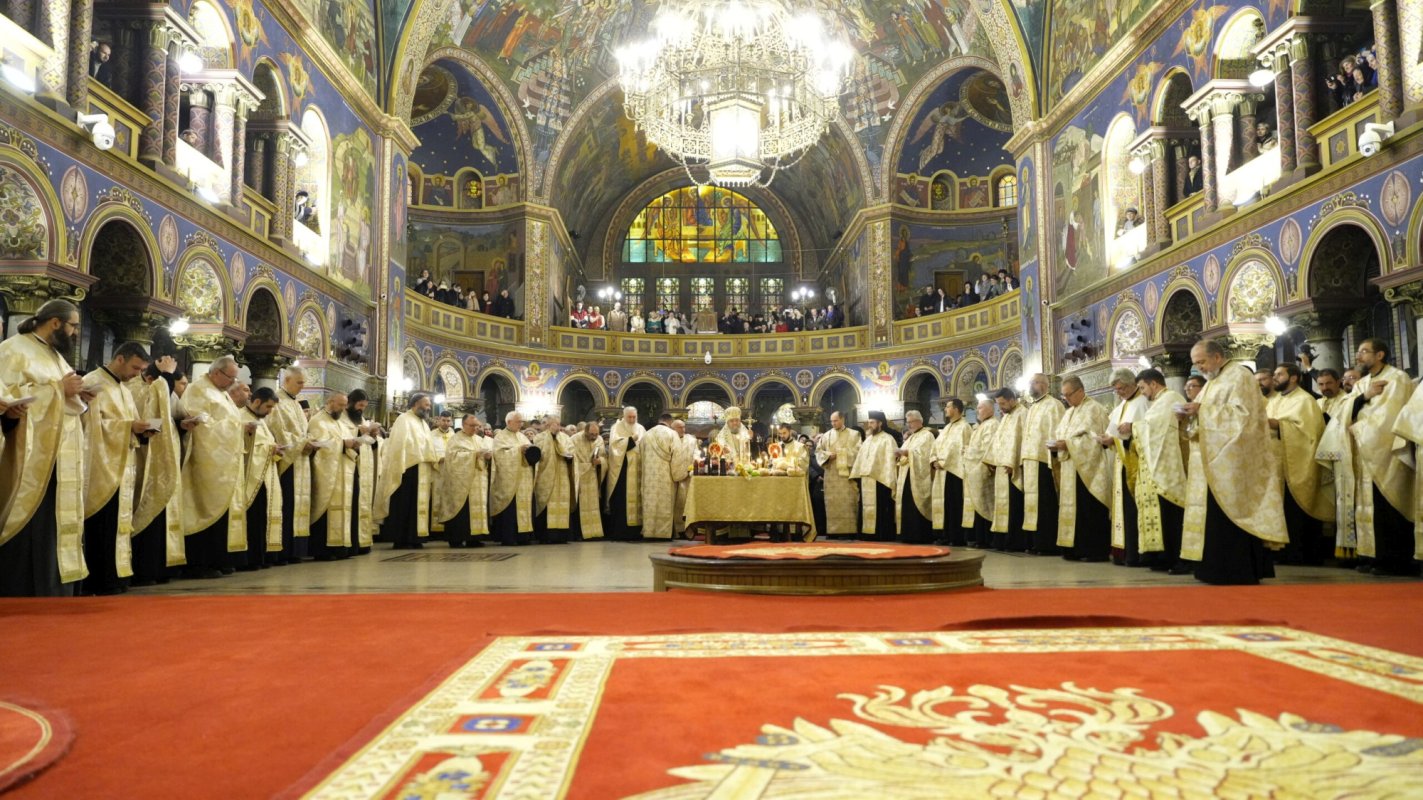 Mulțimi de credincioși au adus cinstire Sfântului Andrei Șaguna la Sibiu 278999