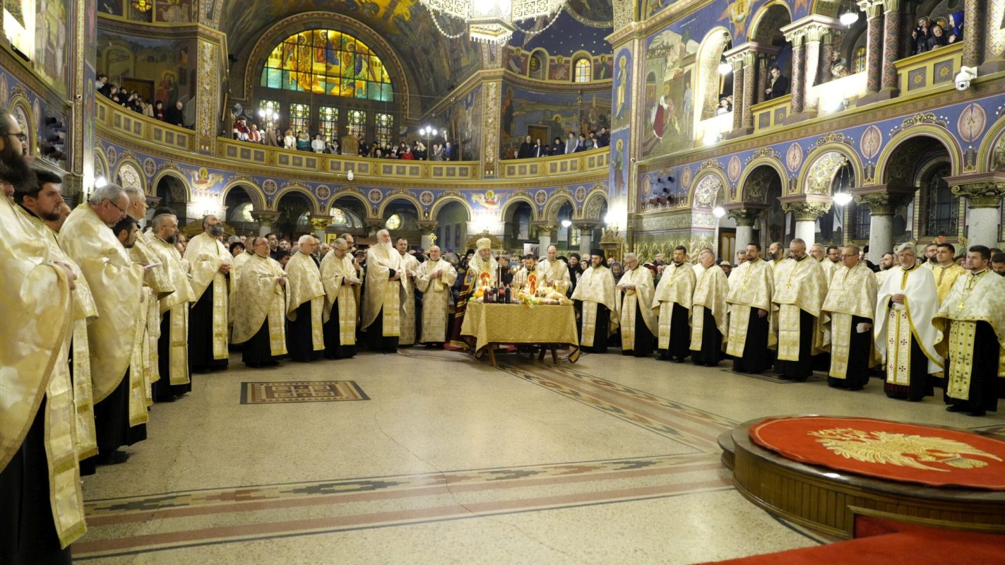 Mulțimi de credincioși au adus cinstire Sfântului Andrei Șaguna la Sibiu 279000