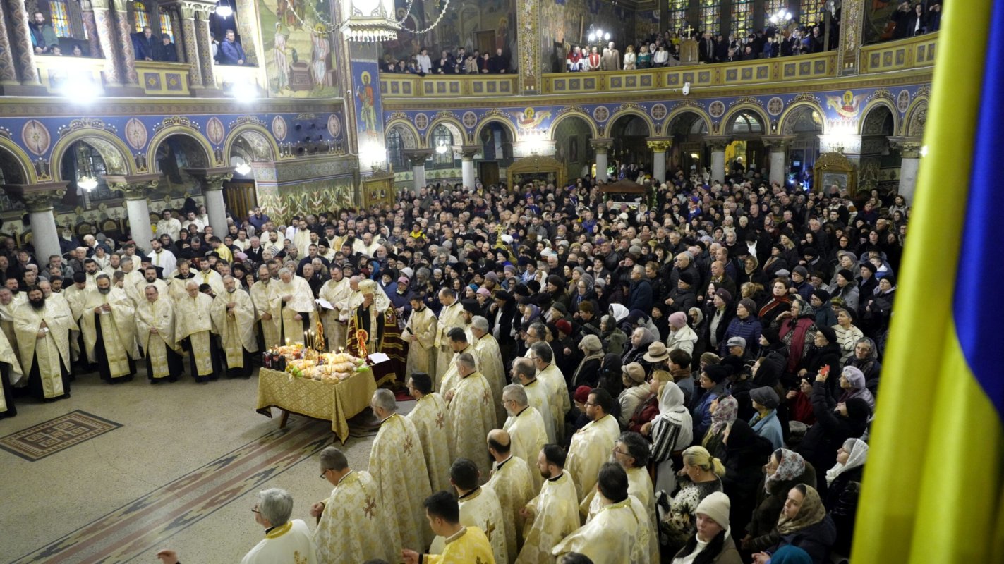 Mulțimi de credincioși au adus cinstire Sfântului Andrei Șaguna la Sibiu 279001