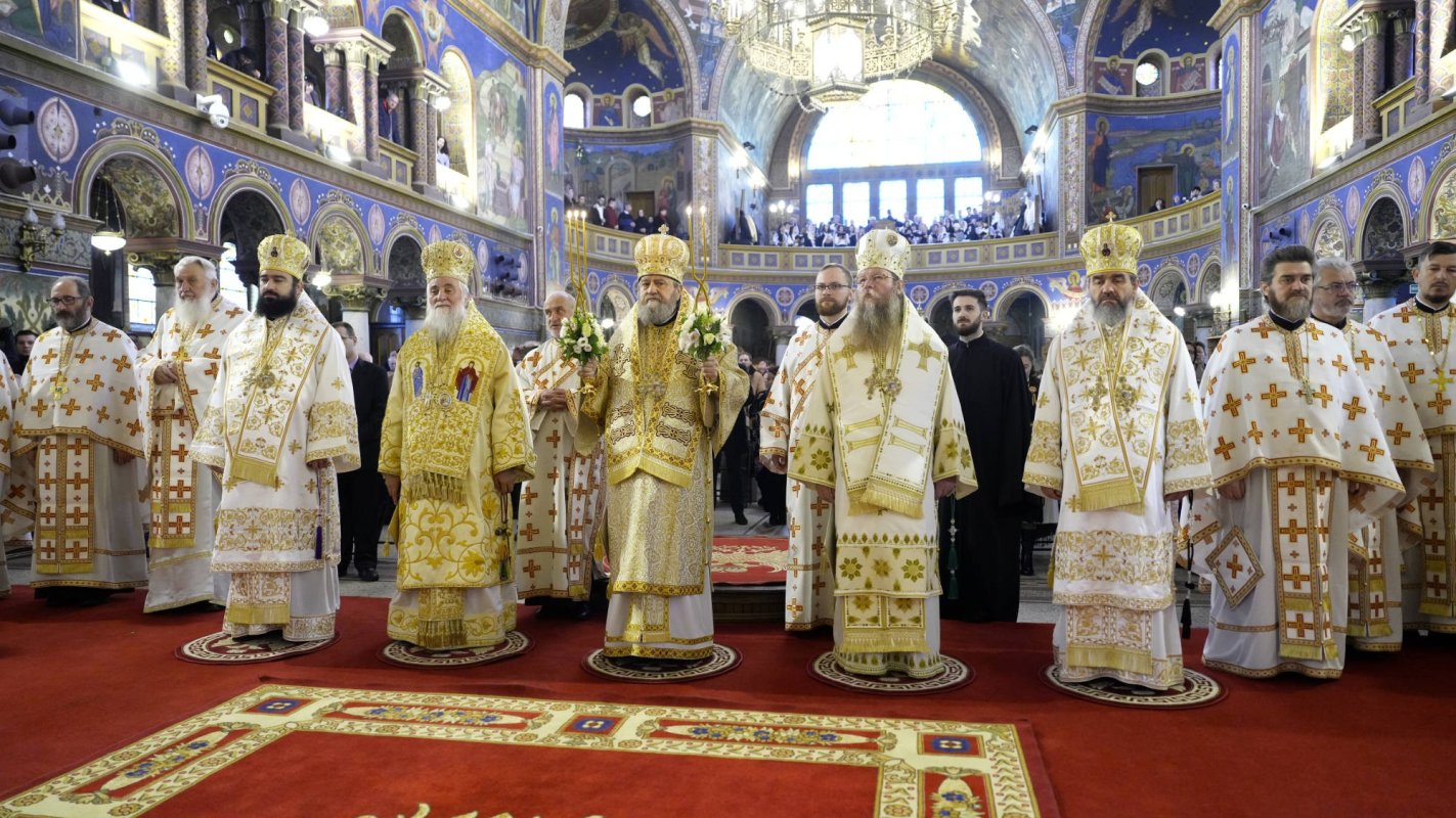 Mulțimi de credincioși au adus cinstire Sfântului Andrei Șaguna la Sibiu 279006