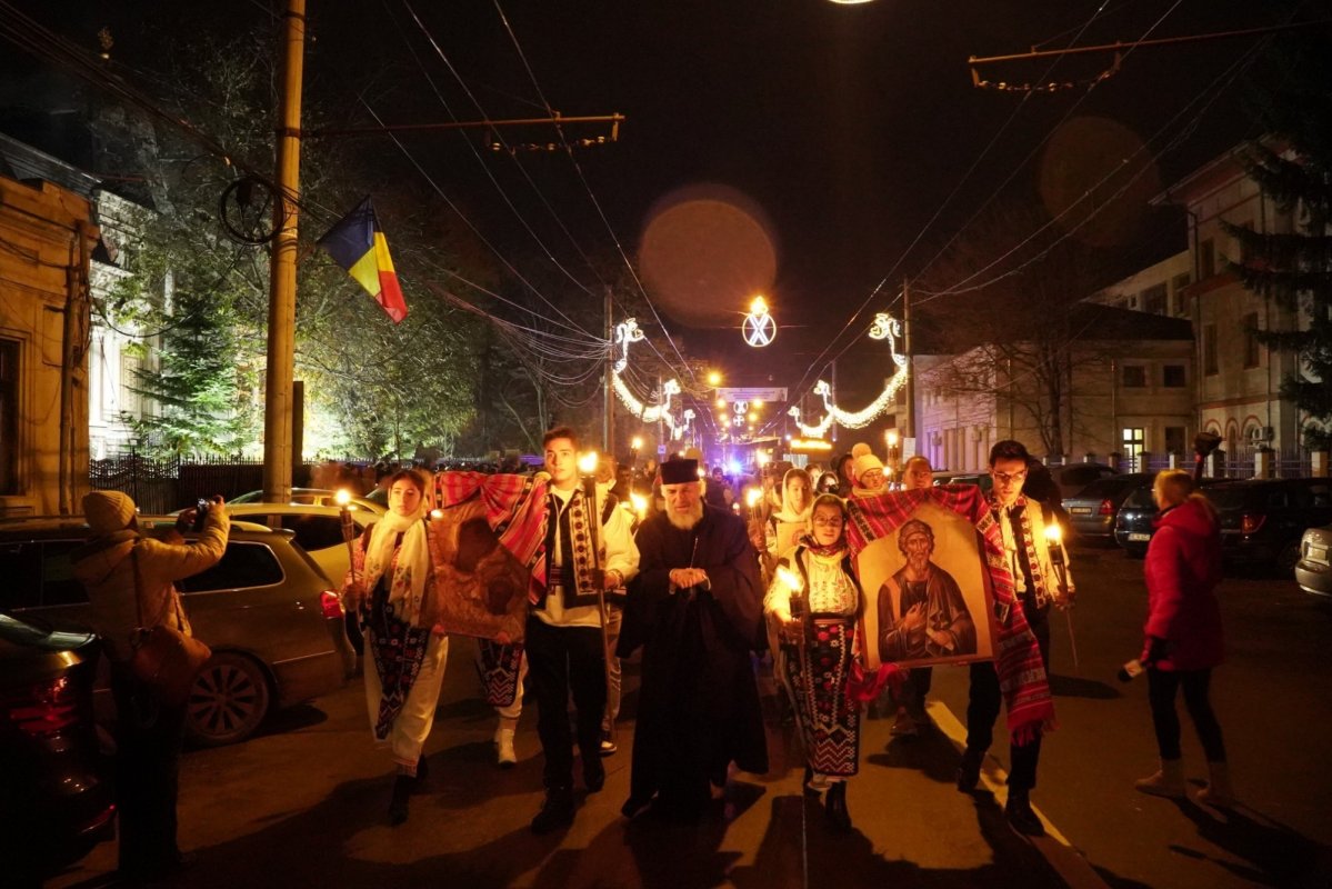 Tradiţionalul pelerinaj al luminii la Galaţi 278832
