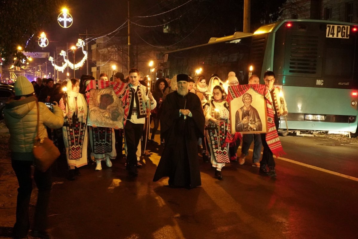 Tradiţionalul pelerinaj al luminii la Galaţi 278833