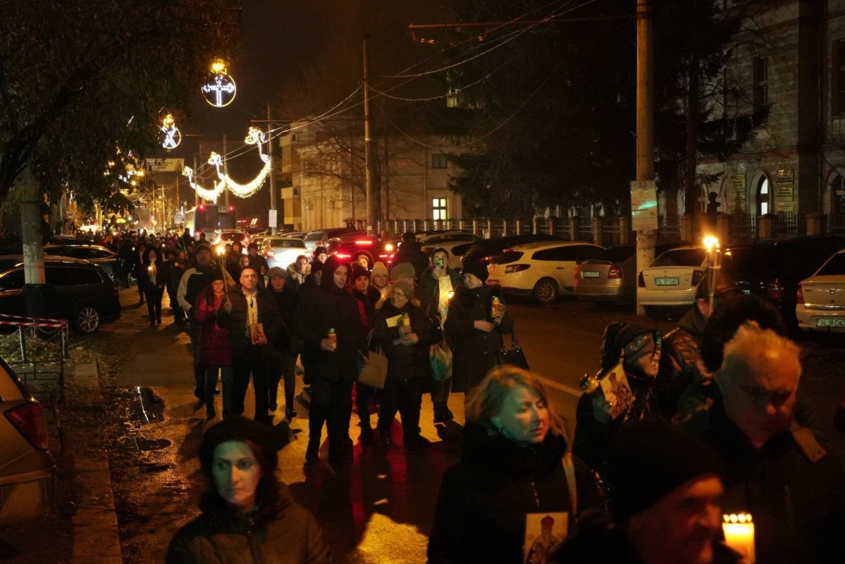 Tradiţionalul pelerinaj al luminii la Galaţi 278834
