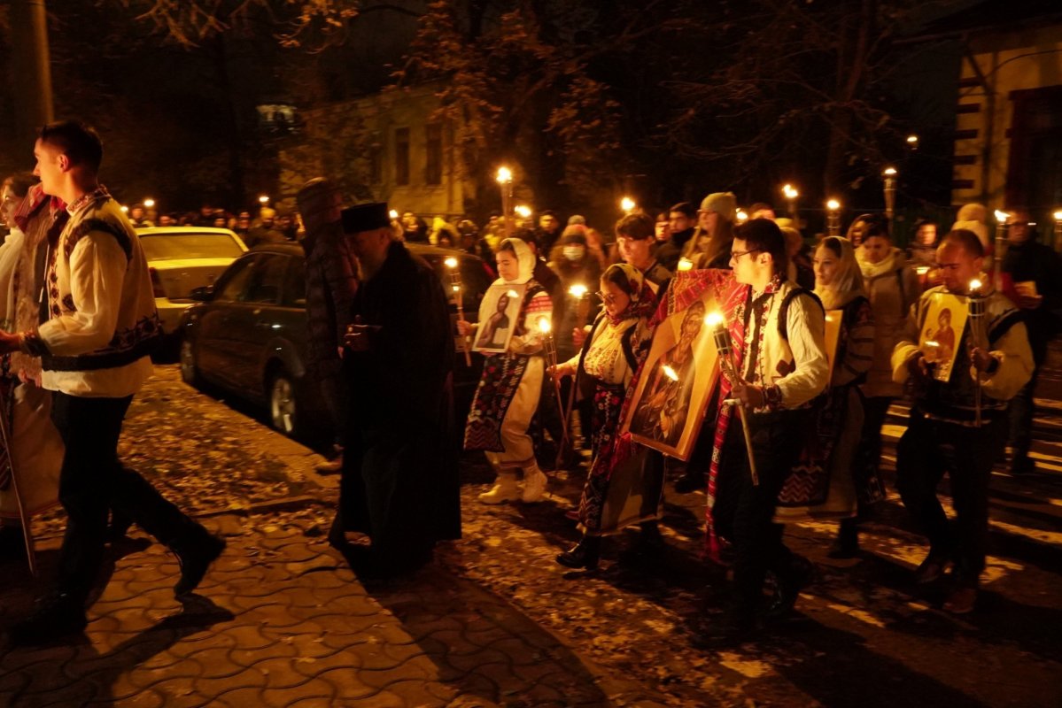 Tradiţionalul pelerinaj al luminii la Galaţi 278837