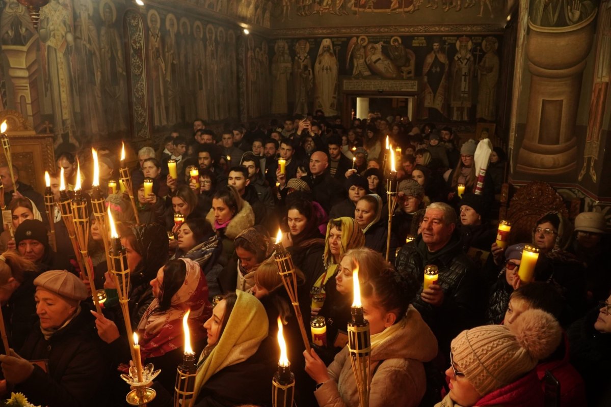 Tradiţionalul pelerinaj al luminii la Galaţi 278839