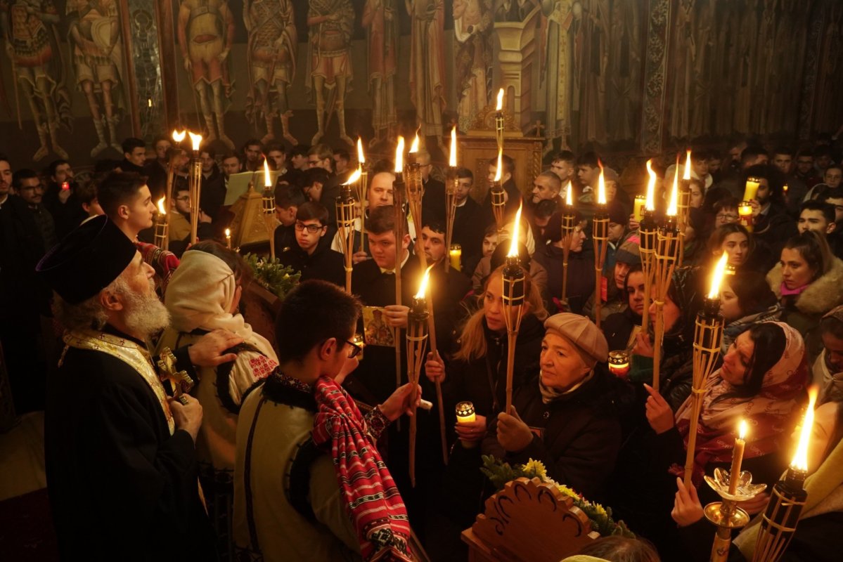 Tradiţionalul pelerinaj al luminii la Galaţi 278841