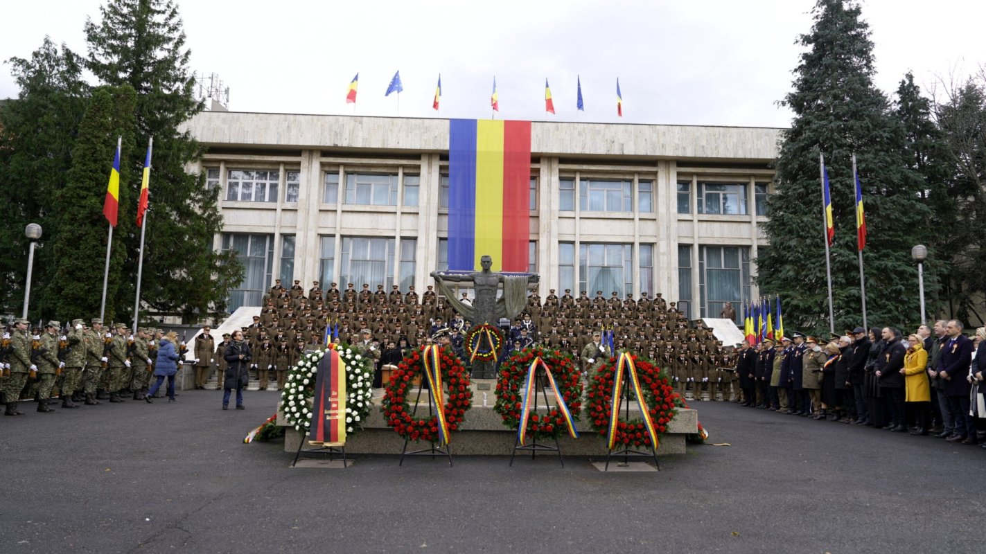 Binecuvântare arhierească la Sibiu de Ziua Națională 279061