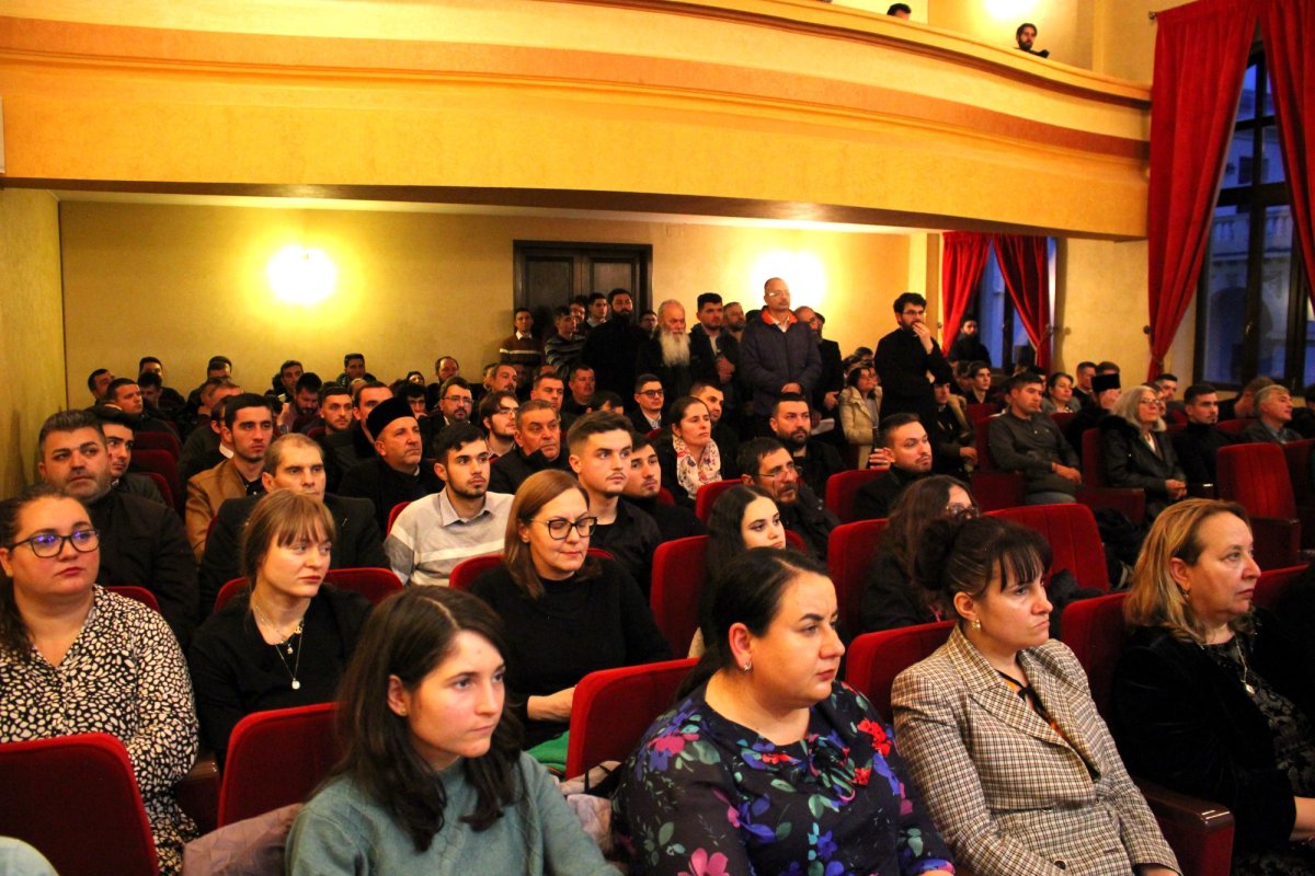 Conferința „Cămara cuvintelor lui Dumnezeu” la Facultatea de Teologie din Craiova 279017