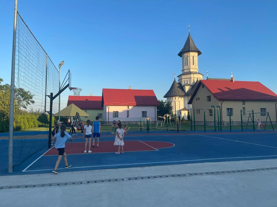 Milostenia e virtutea care ajunge la Tronul Sfintei Treimi 278462