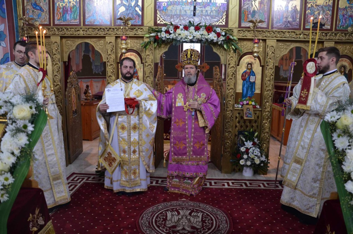 Slujire arhierească la Peştiş, în Episcopia Oradiei 279515