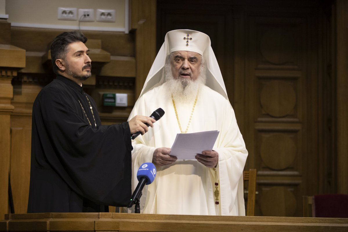 Spectacolul „Sfântul Nicolae în mijlocul copiilor” pe Colina Bucuriei 279713