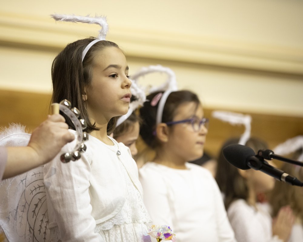 Spectacolul „Sfântul Nicolae în mijlocul copiilor” pe Colina Bucuriei 279721