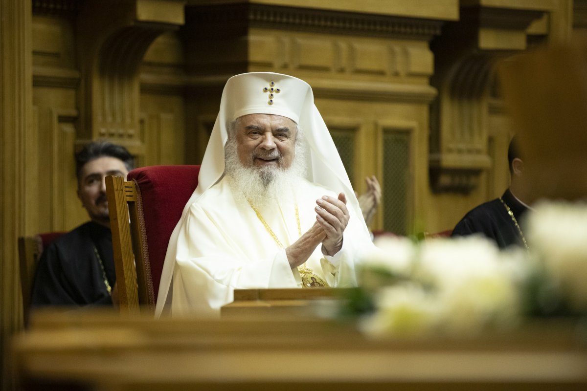 Spectacolul „Sfântul Nicolae în mijlocul copiilor” pe Colina Bucuriei 279724