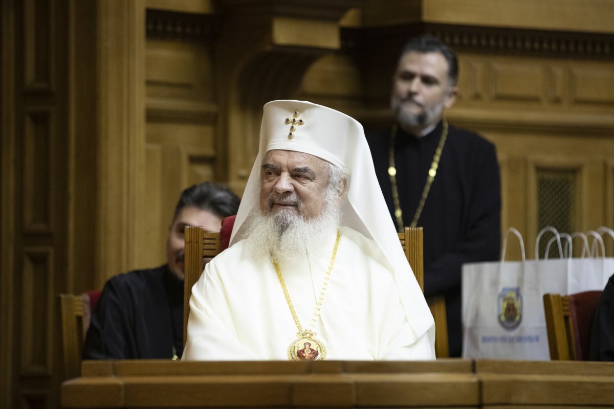 Spectacolul „Sfântul Nicolae în mijlocul copiilor” pe Colina Bucuriei 279728