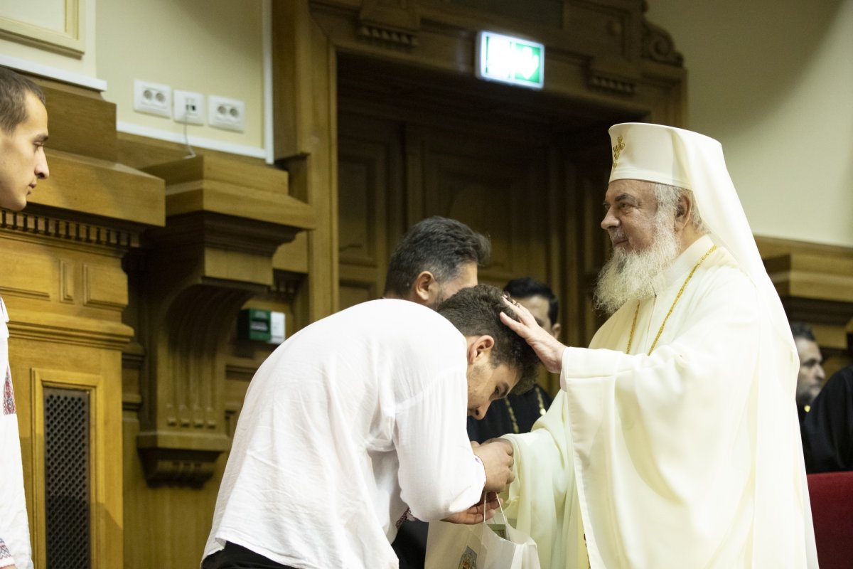 Spectacolul „Sfântul Nicolae în mijlocul copiilor” pe Colina Bucuriei 279736