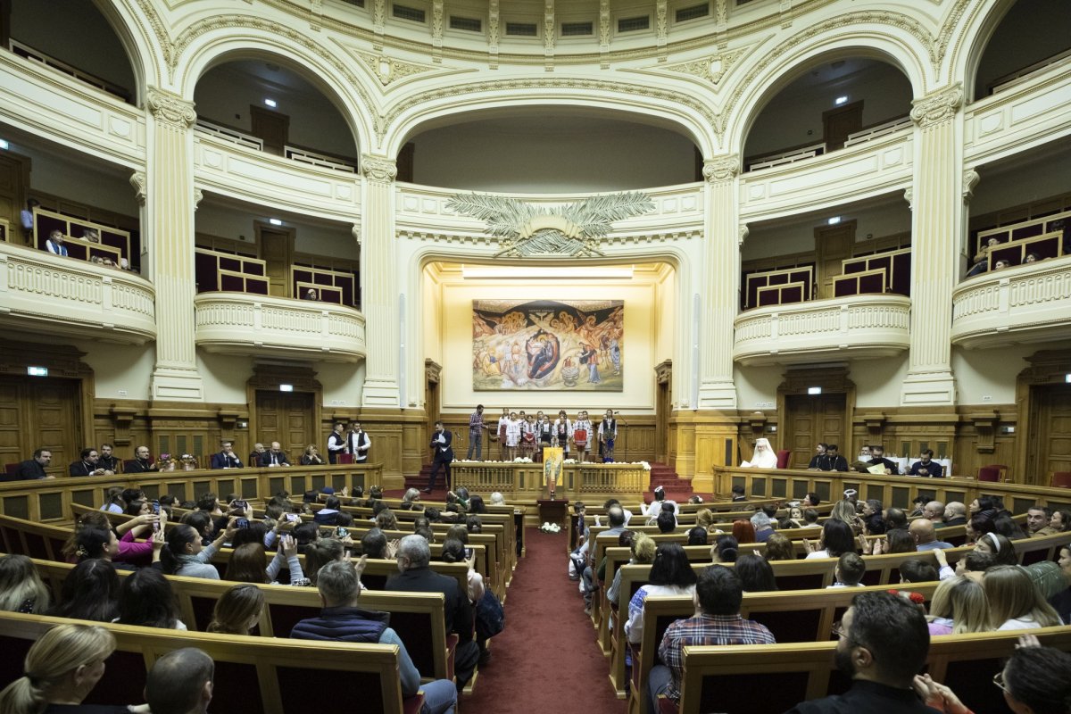 Spectacolul „Sfântul Nicolae în mijlocul copiilor” pe Colina Bucuriei 279742