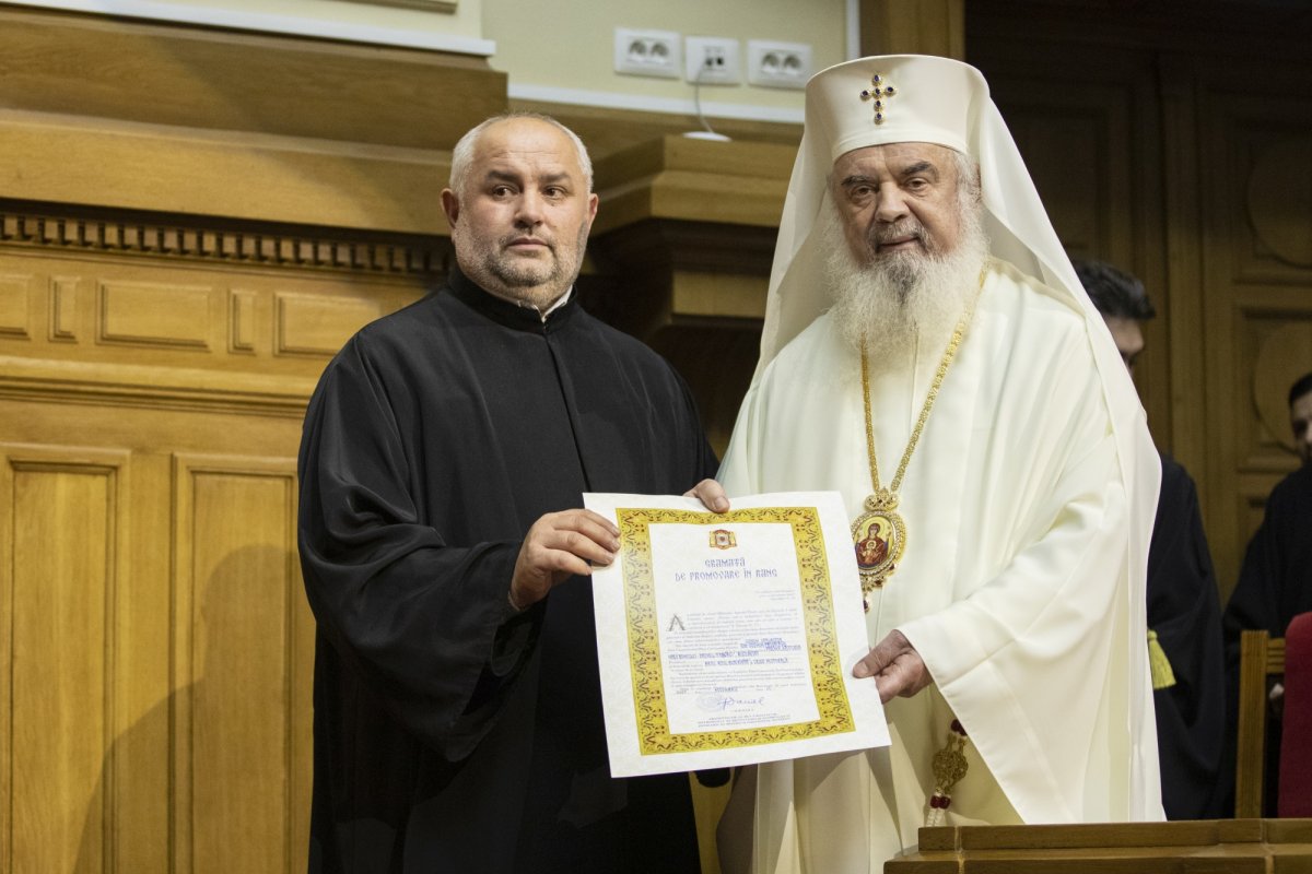 Spectacolul „Sfântul Nicolae în mijlocul copiilor” pe Colina Bucuriei 279749