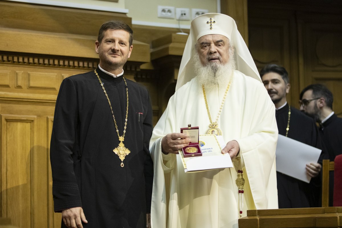 Spectacolul „Sfântul Nicolae în mijlocul copiilor” pe Colina Bucuriei 279750