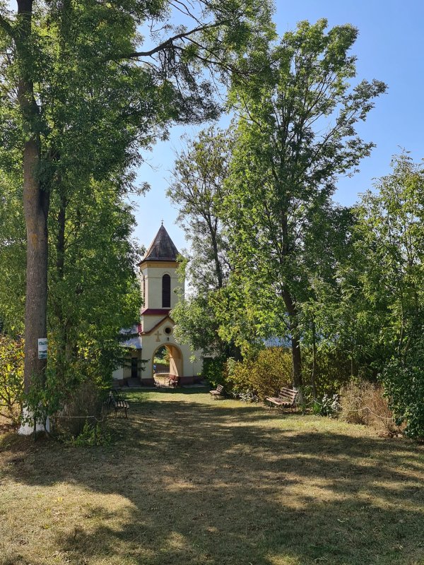 Biserica albă de deasupra Prutului 279662