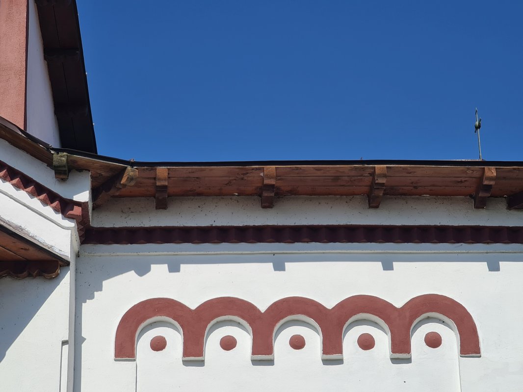 Biserica albă de deasupra Prutului 279664