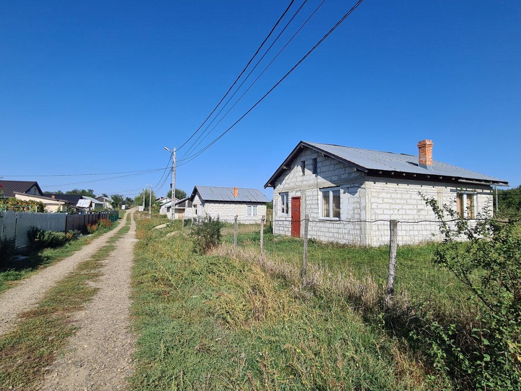 Biserica albă de deasupra Prutului 279686