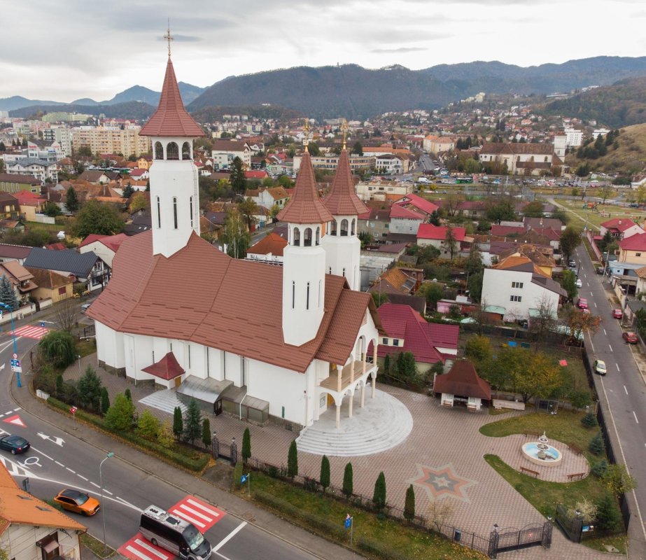Daruri pentru copii la Biserica „Sfinții Trei Ierarhi” din Brașov - Bartolomeu  280002