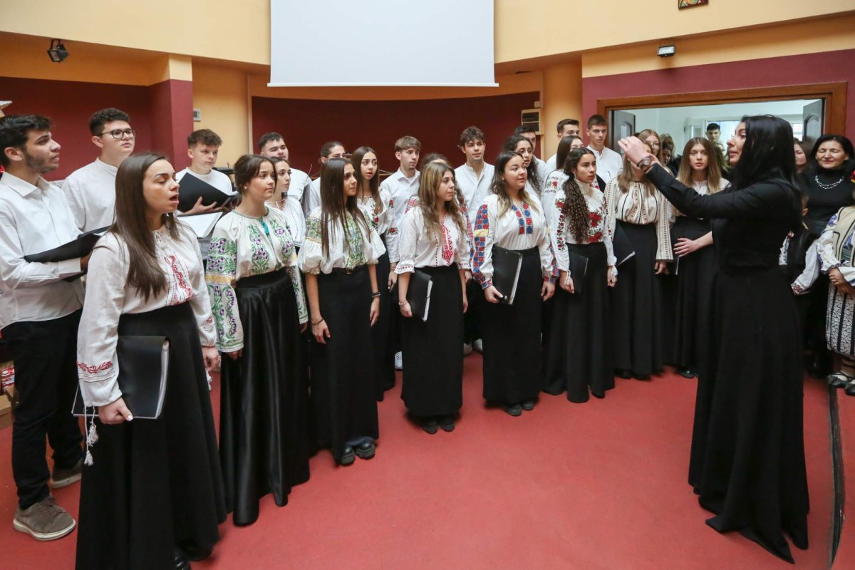 „Ghetuțele lui Moș Nicolae” la copiii vrânceni 279982