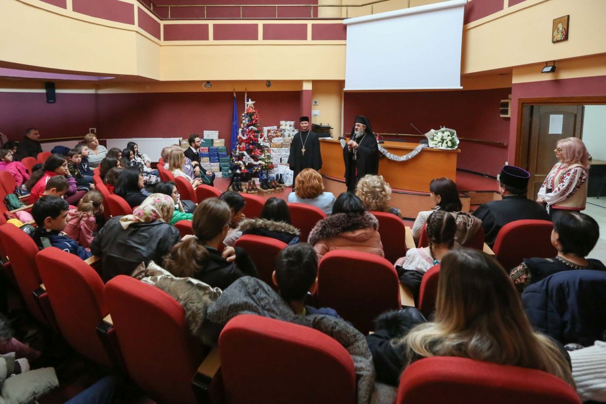 „Ghetuțele lui Moș Nicolae” la copiii vrânceni 279983