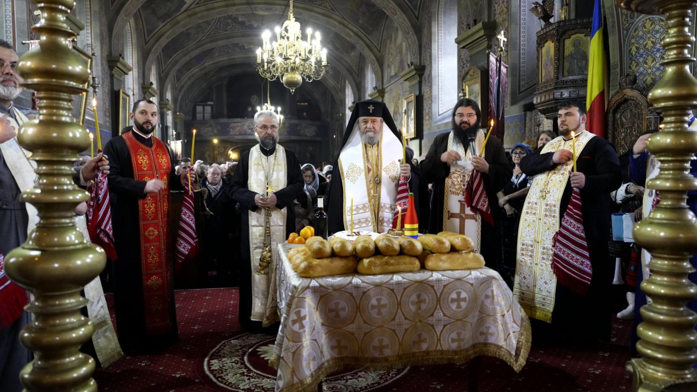 Hramul Bisericii „Sfântul Nicolae” din Șcheii Brașovului 279954