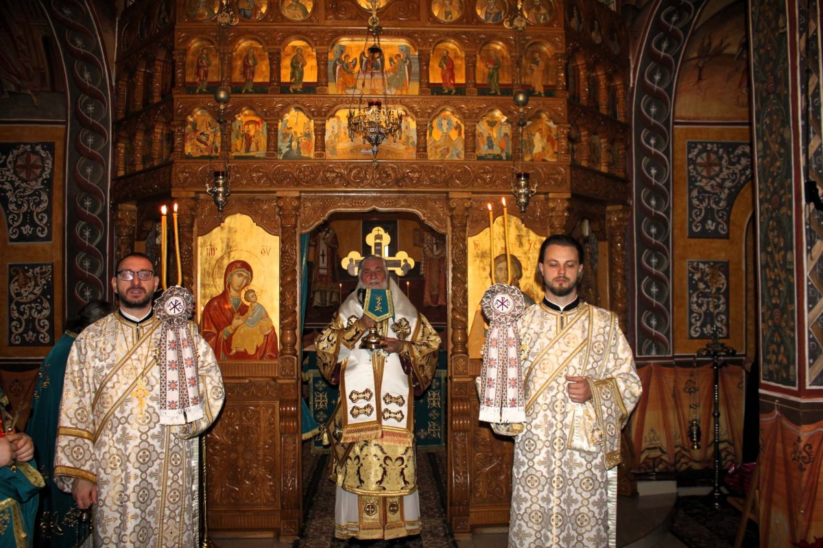 Mitropolitul Olteniei la Mănăstirea Prisaca din Craiova 279969