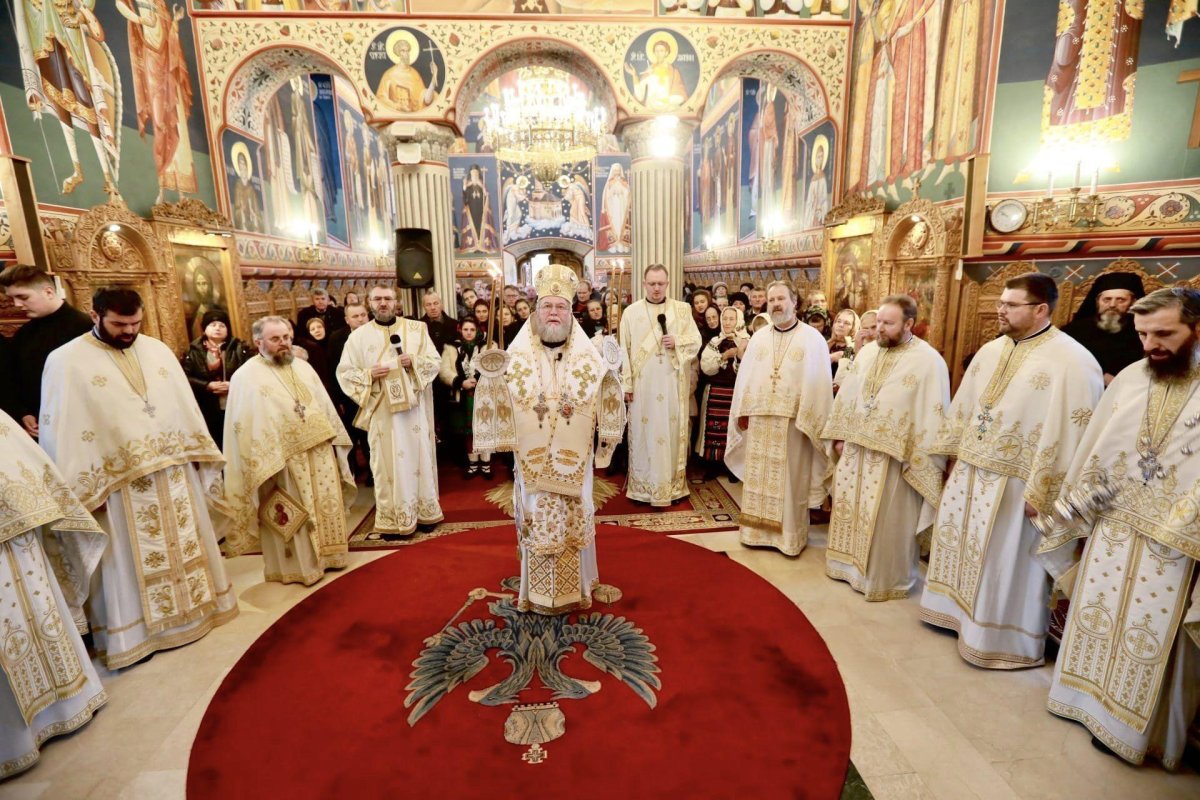 Hramul Paraclisului „Sfântul Ierarh Nicolae” al Mănăstirii Rohia 280131