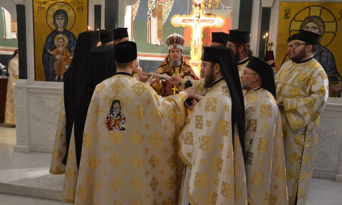 Slujire arhierească la Mănăstirea Izbuc din Episcopia Oradiei 280143