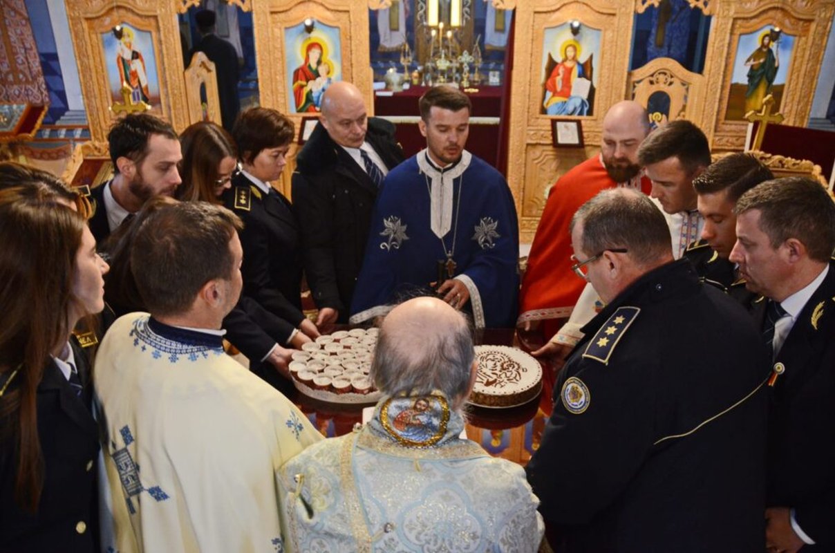 Binecuvântare pentru credincioși și persoane în detenție din Eparhia Aradului 280345