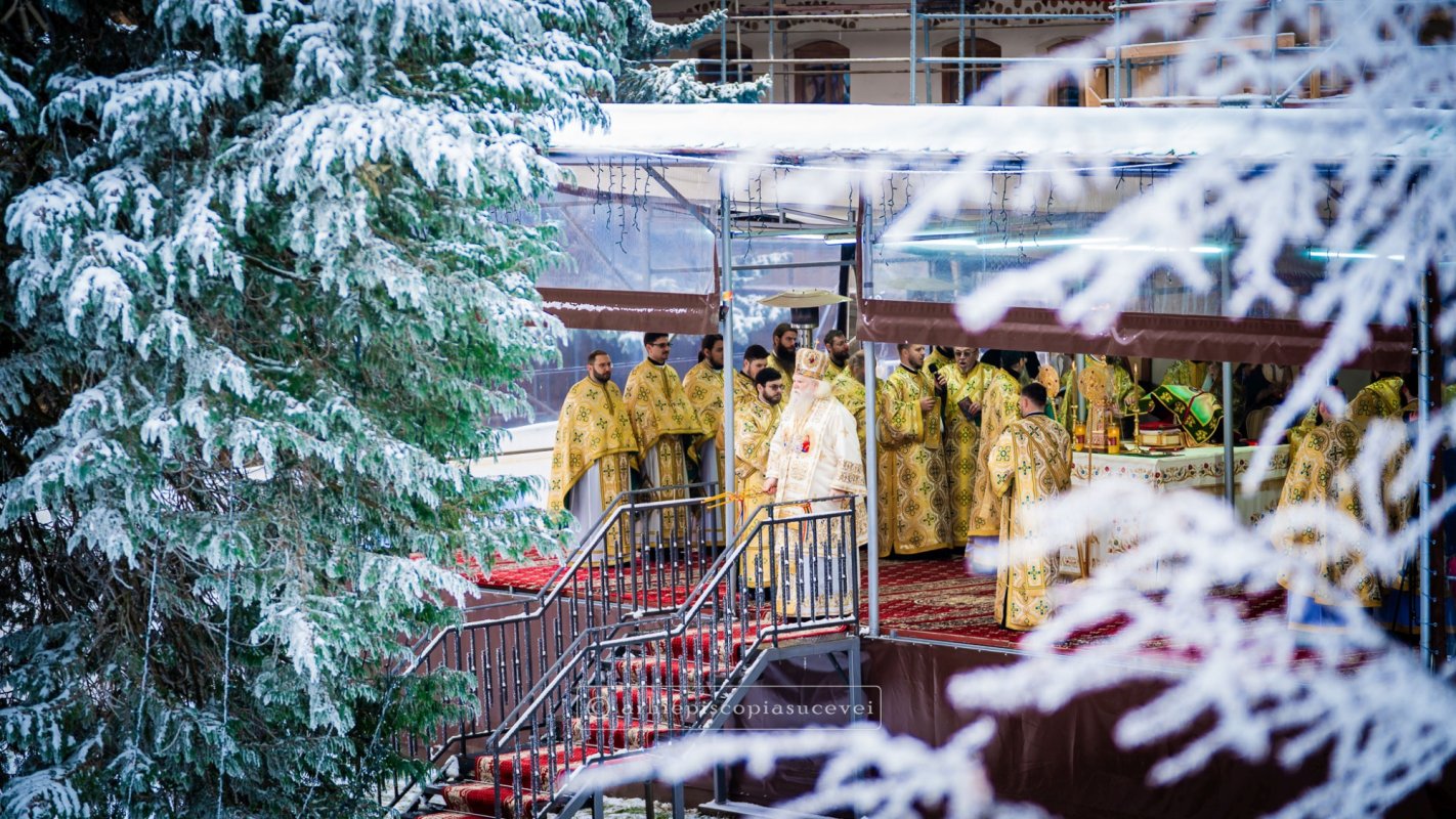 Duminica a 27-a după Rusalii la Mănăstirea „Sfântul Ioan cel Nou de la Suceava” 280307