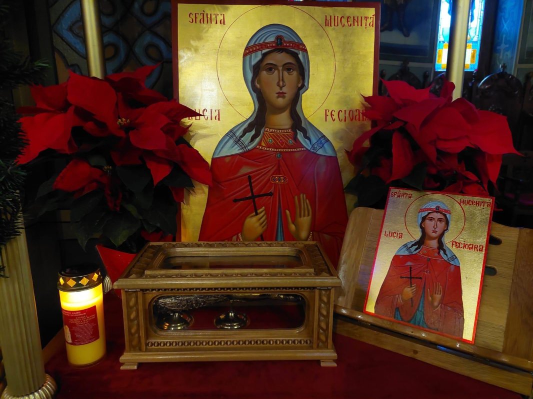 Moaștele Muceniței Lucia din Siracuza la o biserică din București 280349