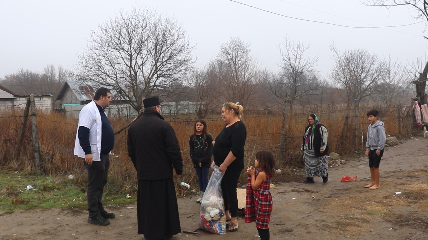 Acțiune a voluntarilor Paraclisului Catedralei Naționale în Prahova 280435