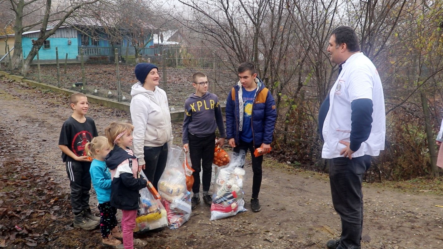 Acțiune a voluntarilor Paraclisului Catedralei Naționale în Prahova 280437