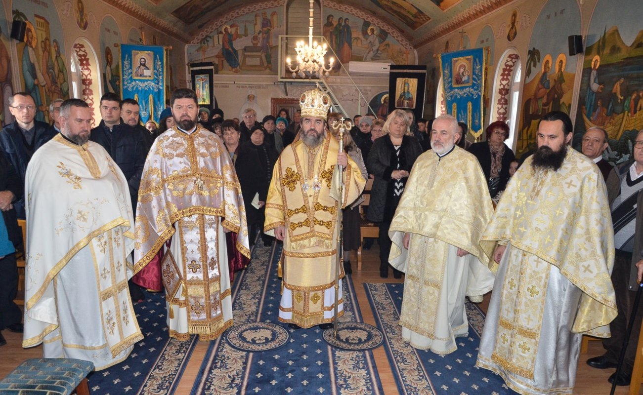 Slujiri arhiereşti din Episcopia Devei şi Hunedoarei 280407