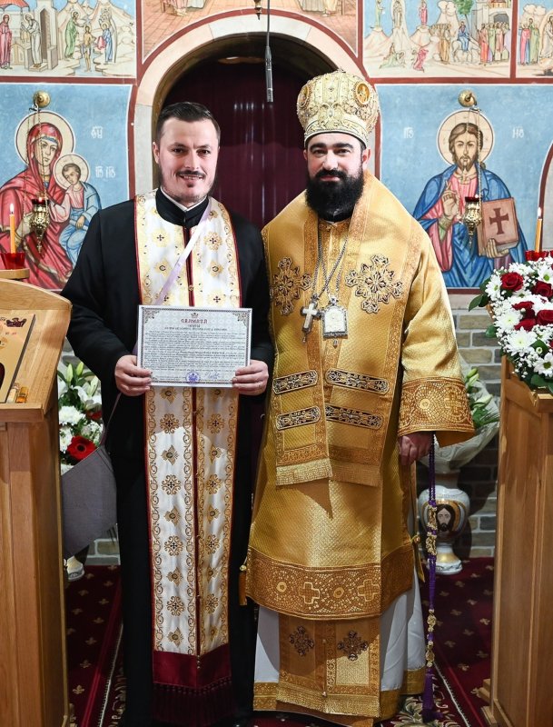 Slujiri arhiereşti din Episcopia Devei şi Hunedoarei 280411