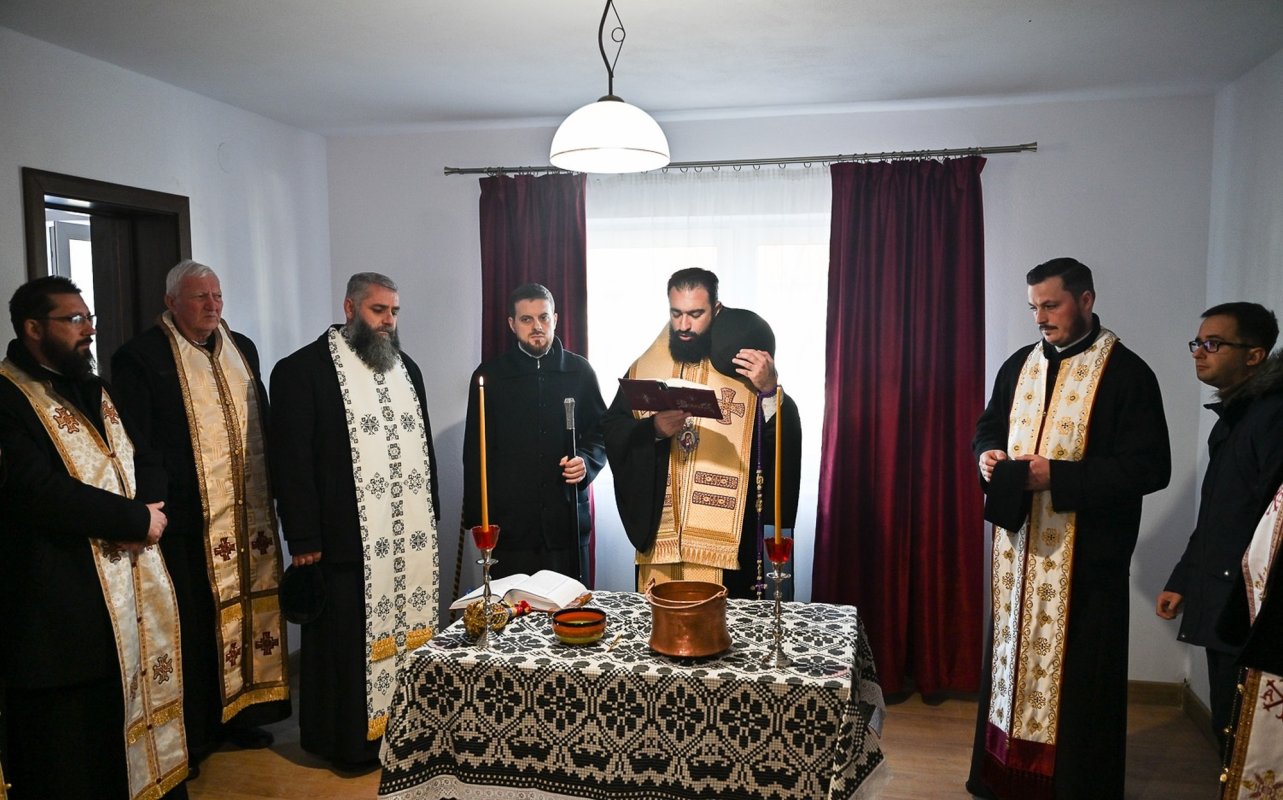 Slujiri arhiereşti din Episcopia Devei şi Hunedoarei 280412