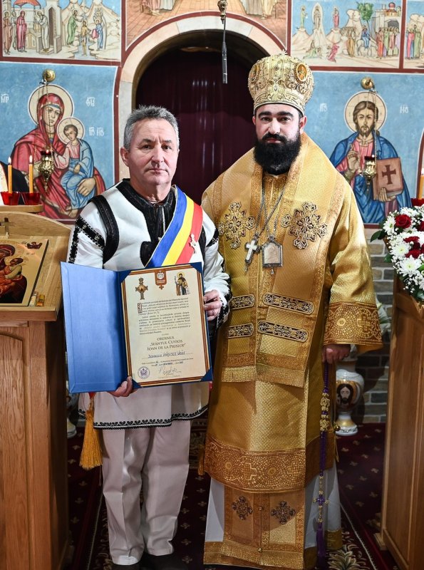 Slujiri arhiereşti din Episcopia Devei şi Hunedoarei 280413