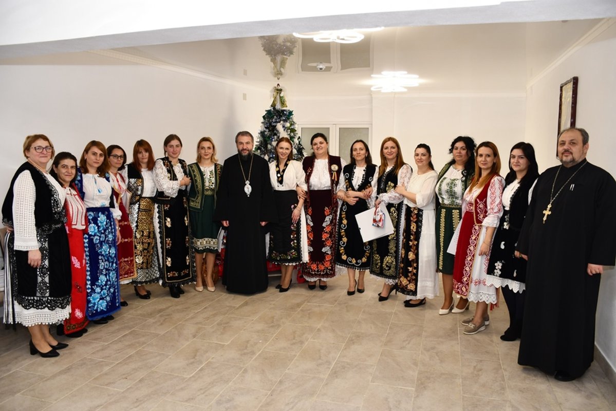 Colinde și daruri pentru credincioşi în Episcopia Caransebeșului 280621