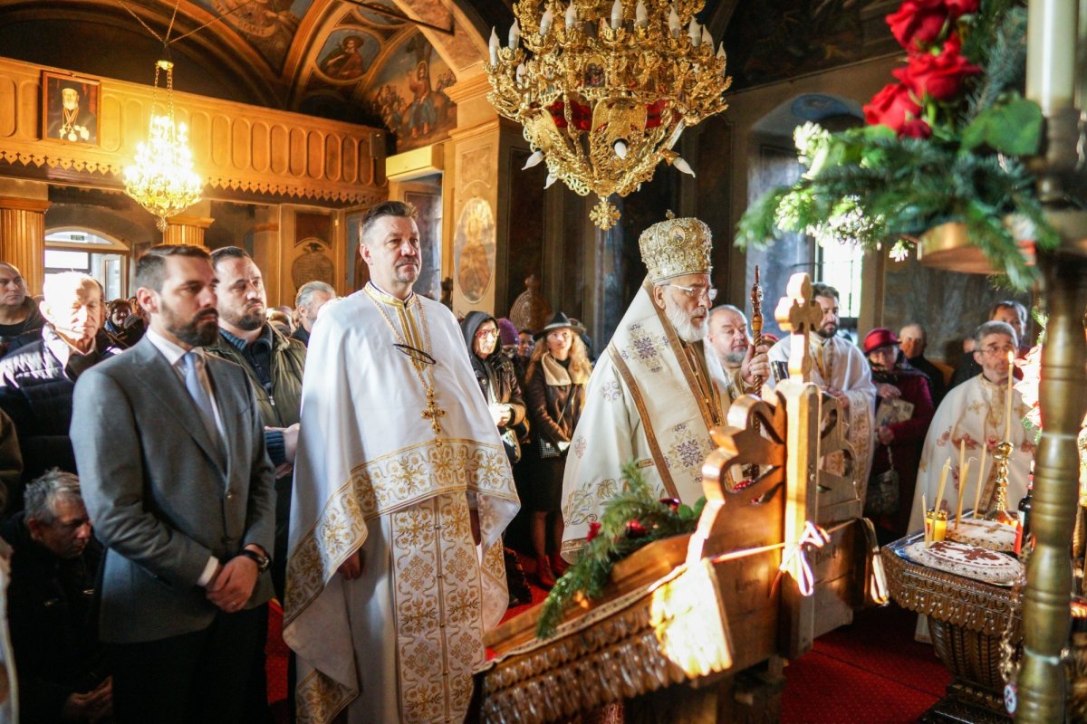 Episcopul Trimitundei cinstit la o parohie din Pitești 280596